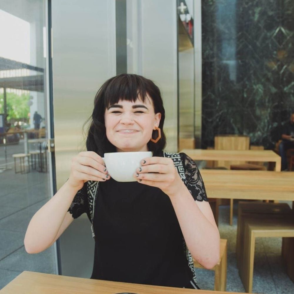 Meet your Posher, Bumblebee